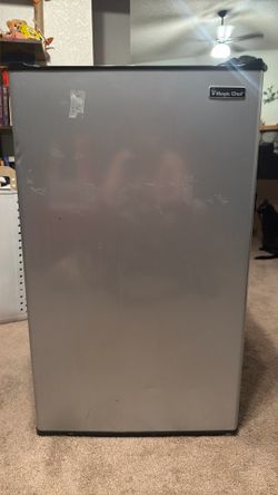 Magic Chef mini fridge