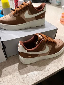 Shoes for sale sizes 7 1/2, 7, 8, & 10