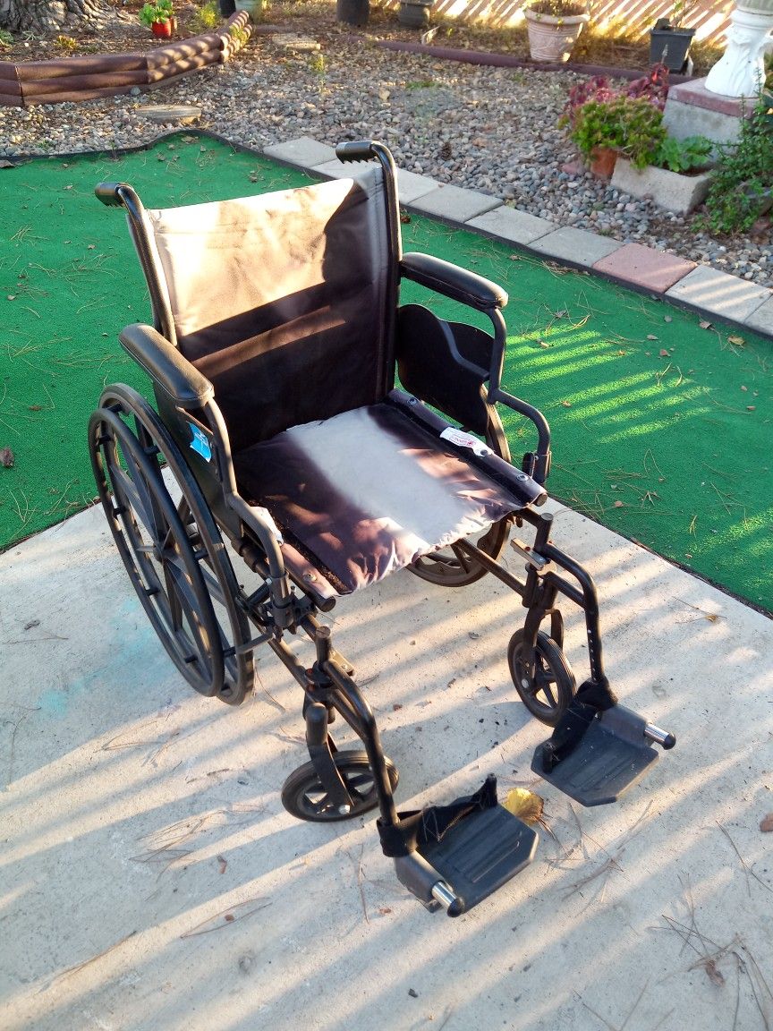 MedLine Wheelchair