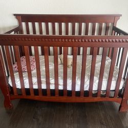 FREE Baby crib&matress