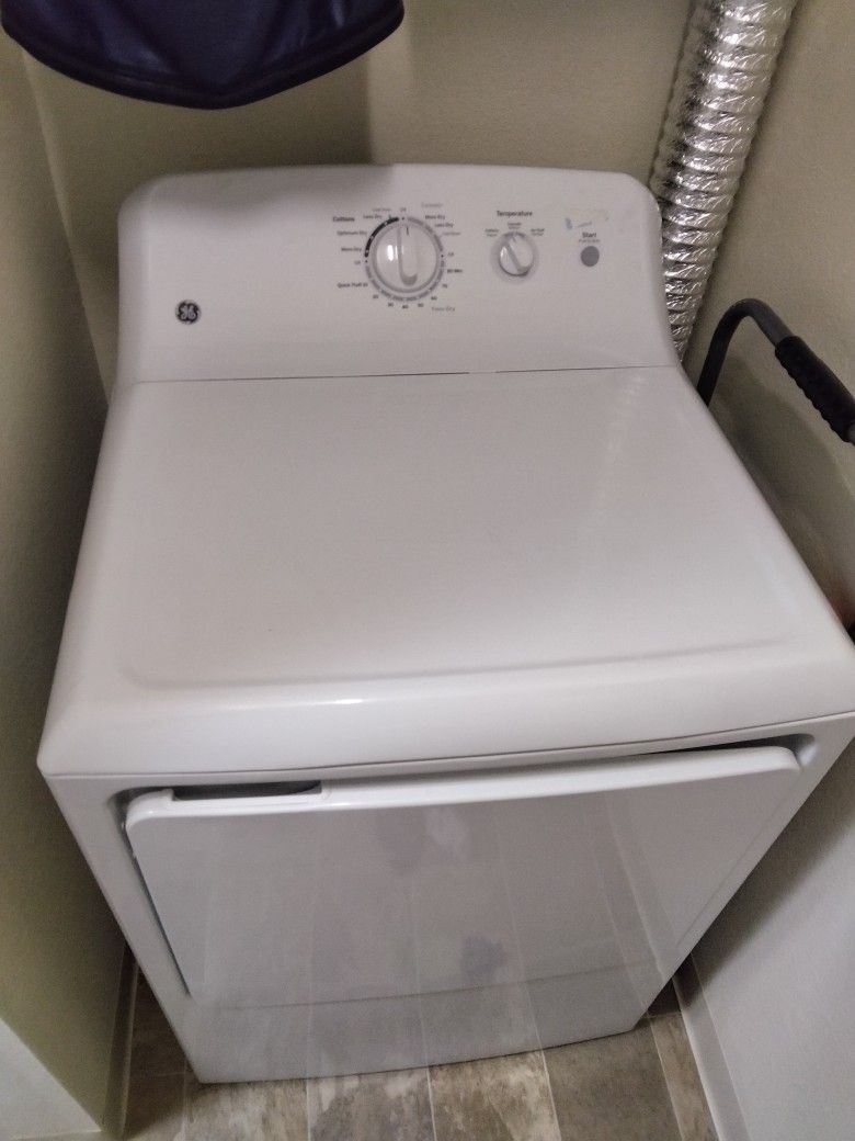 G&E Washer & Dryer Set