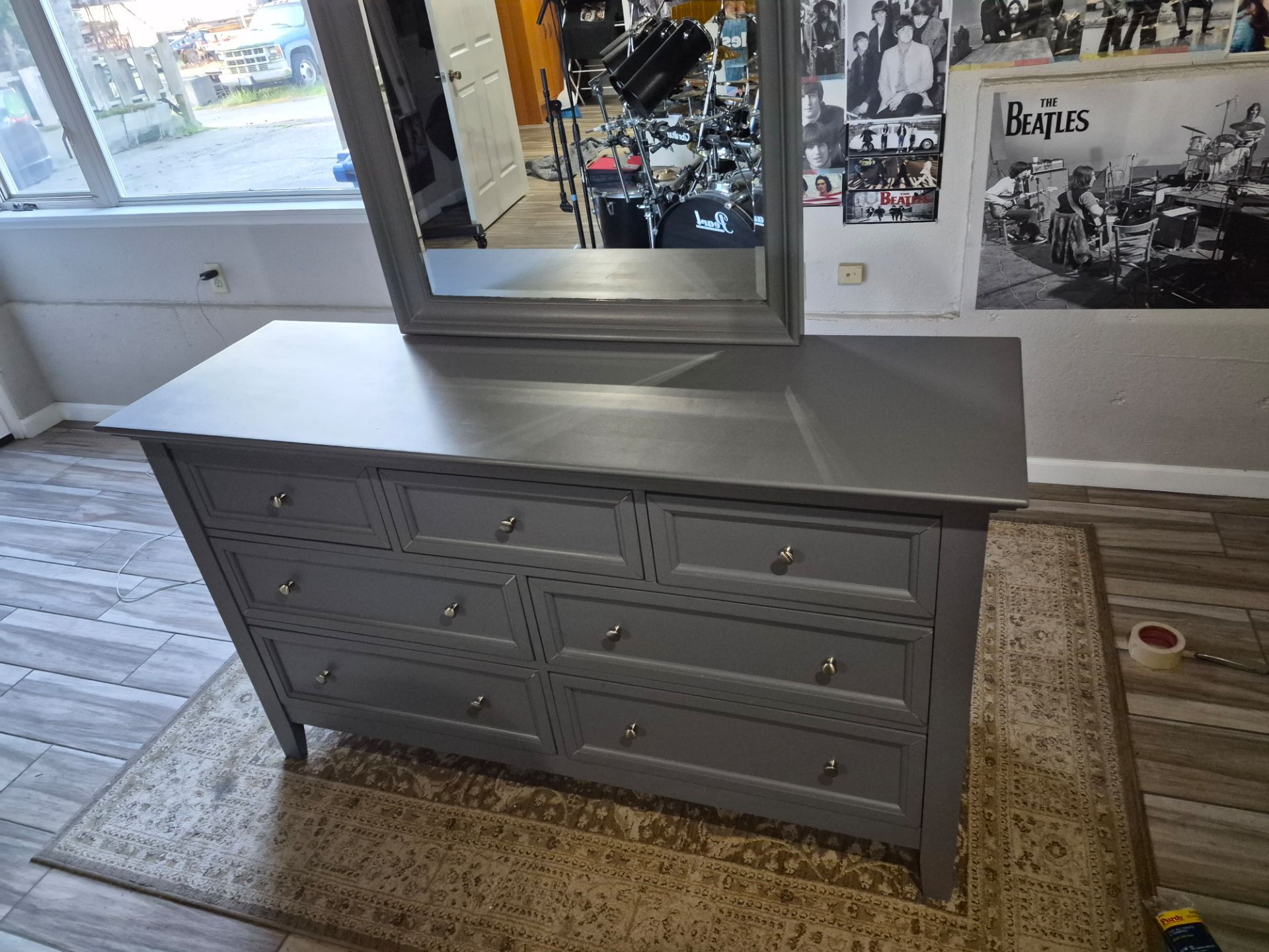 7 drawer dresser with mirror