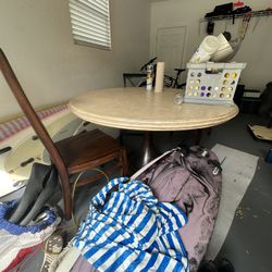 Gorgeous Stanley Round table 