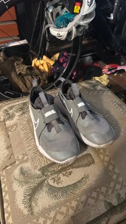 Nike running shoes kids