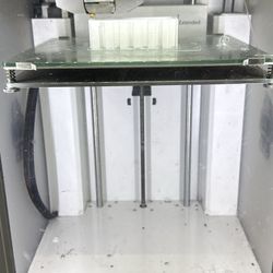 Ultimaker 2+ 3d Printer With Extra Parts And Filaments