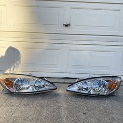 Toyota Camry OEM Headlights (2002-2006)