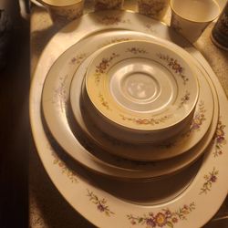 VINTAGE Noritake Ivory China Set, Asian Song Pattern