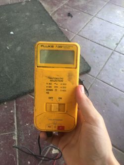 Fluke 7-300 Electric Tester