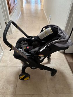 Doona Stroller READ FULL DESCRIPTION Expires 2028