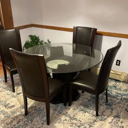 Glass Table  And 4 Chairs