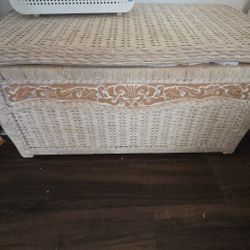 Cream Colored Rattan Chest $10