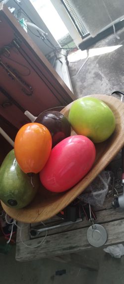 Decorations with wood tray