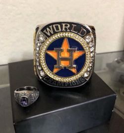 HOUSTON ASTROS WORLD SERIES RING 2017JOSTENS PAPER WEIGHT MLB