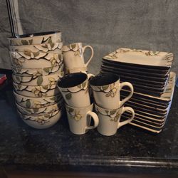 Miksa dinnerware set