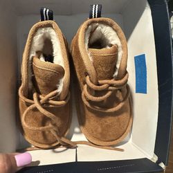 Botitas. Para Bebe.    Son Numero 6. Estan Nuevas. Marca. Nautica