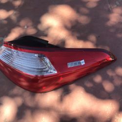RIGHT TAILLIGHT KIA FORTE SEDAN 14,15,16.