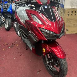 Brand New M150 150cc Gas Scooter 