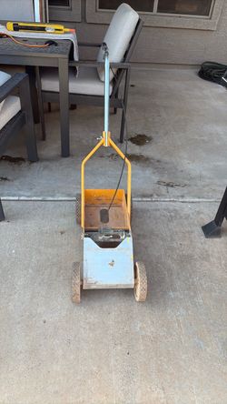 Field striping machine