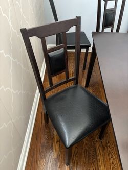 Small dining room table and 4 chairs