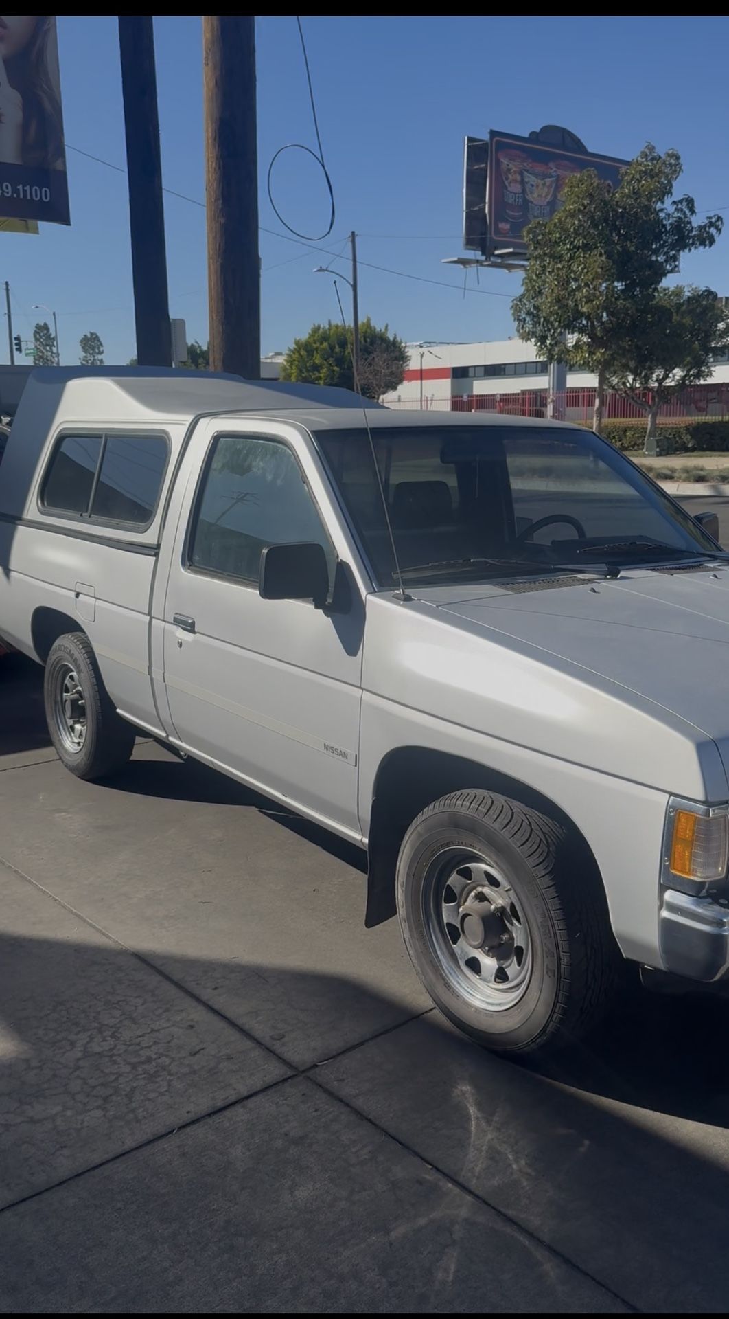 1990 Nissan Pickup
