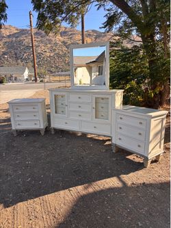 4-Piece Bedroom Set – Dresser, Mirror & 2 Nightstands – Gold Hardware