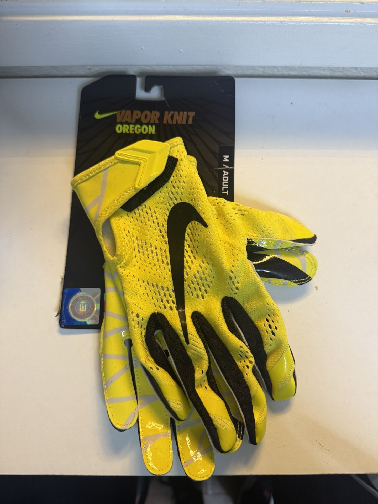 Nike Oregon Ducks Team Issued VaporKnit Football Gloves Yellow