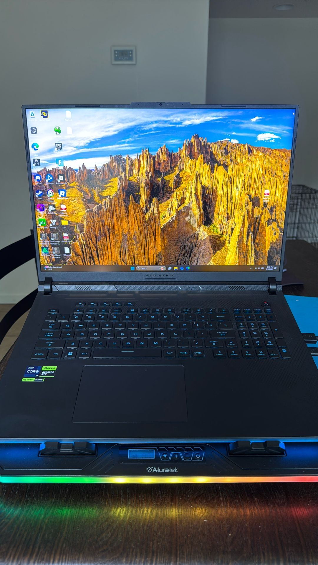 ASUS ROG Strix Scar 18 (2024)