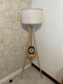Modern Tripod Floor With Shelf