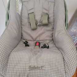 Safety 1st Infant Car Seat grey checkered