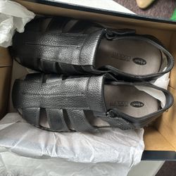 Dr. Scholl’s men’s Size 10 Shoes BLACK