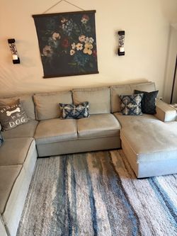 3 pc sectional with chase storage