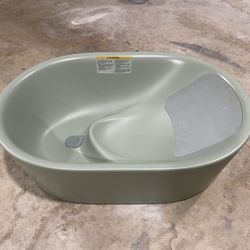 LALO Infant/toddler Bath