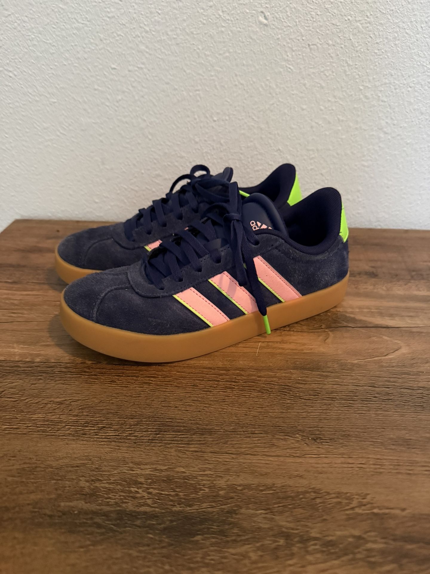 Kids Adidas Tennis Shoe - Size 3