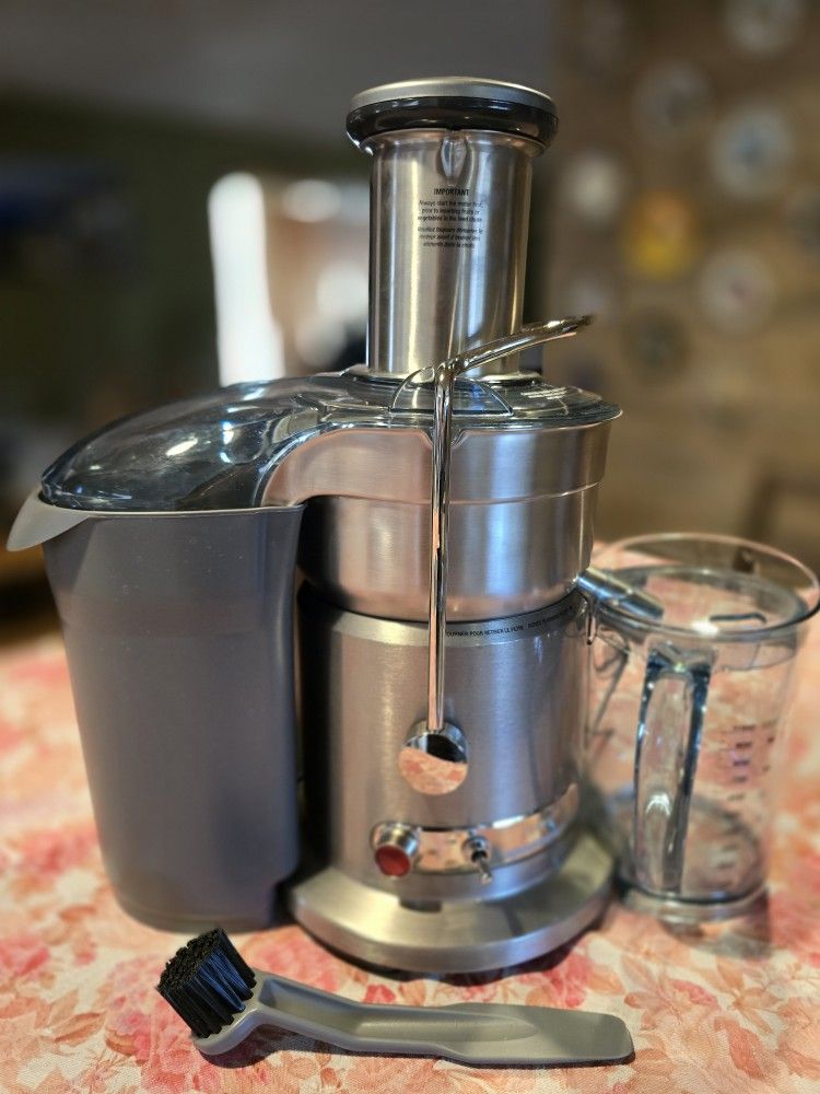 Breville Juice Fountain Elite 800JEXL Juicer - Used Once, like new