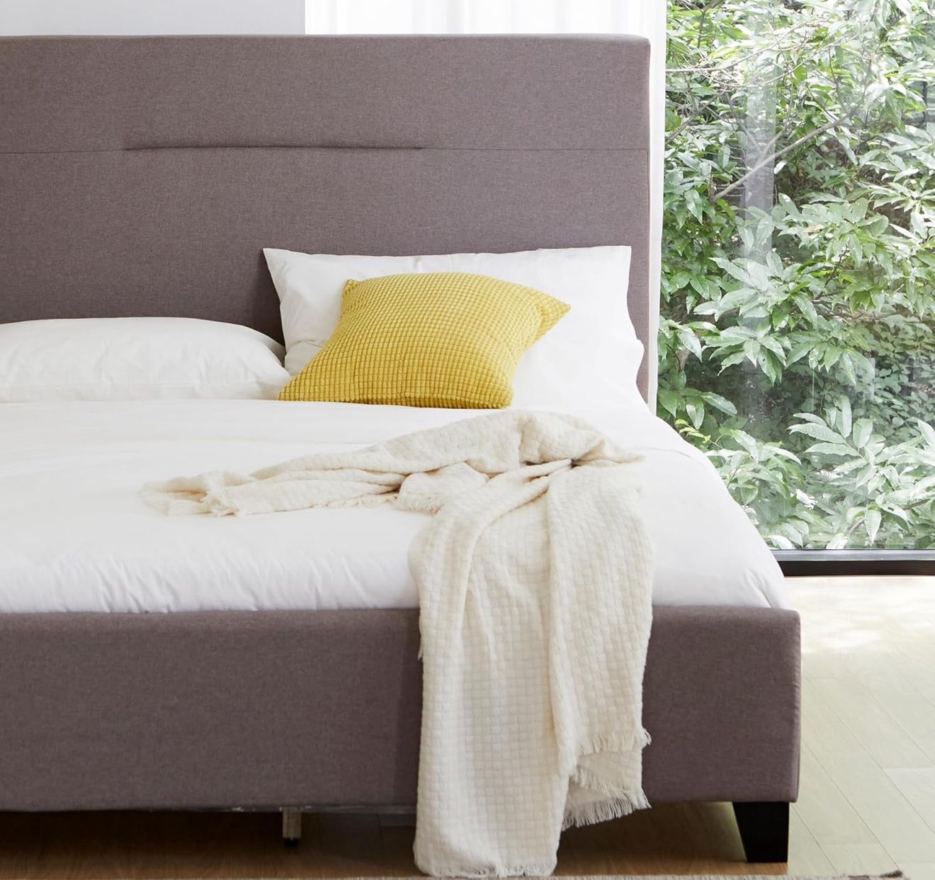 Livinia Amelia Twin Size Platform Bed, Fabric Upholstered Twin Bed Frame with Height Adjustable Headboard Footboard, Strong Wood Slats, BRAND NEW