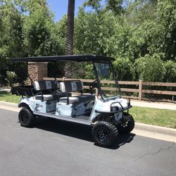 GAS POWRED LOW HOUR CLUB CAR GOLF CART