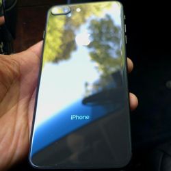 T-Mobile iPhone 8PLUS 64GB Excellent Condition 