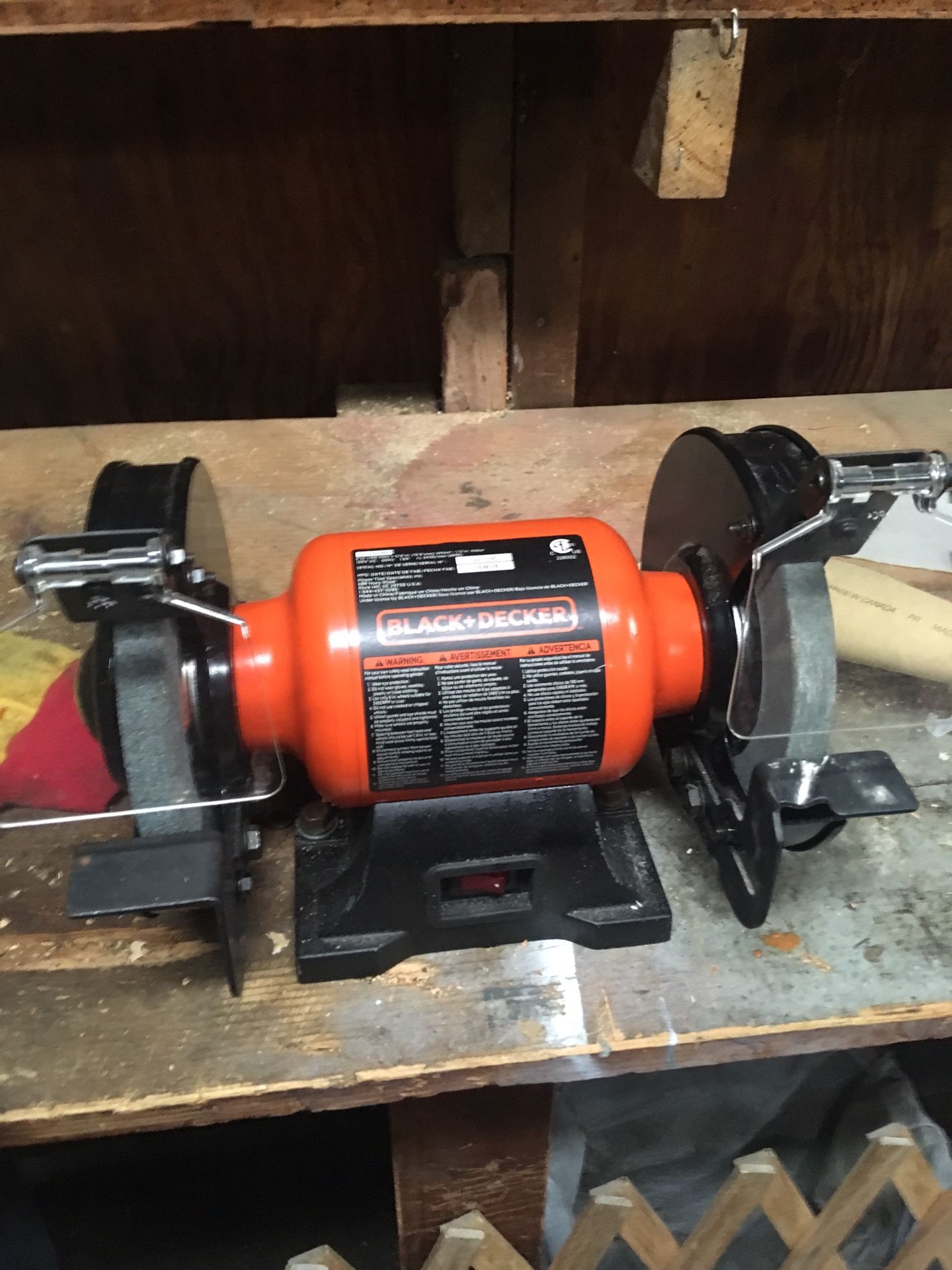 Black and decker bench grinder
