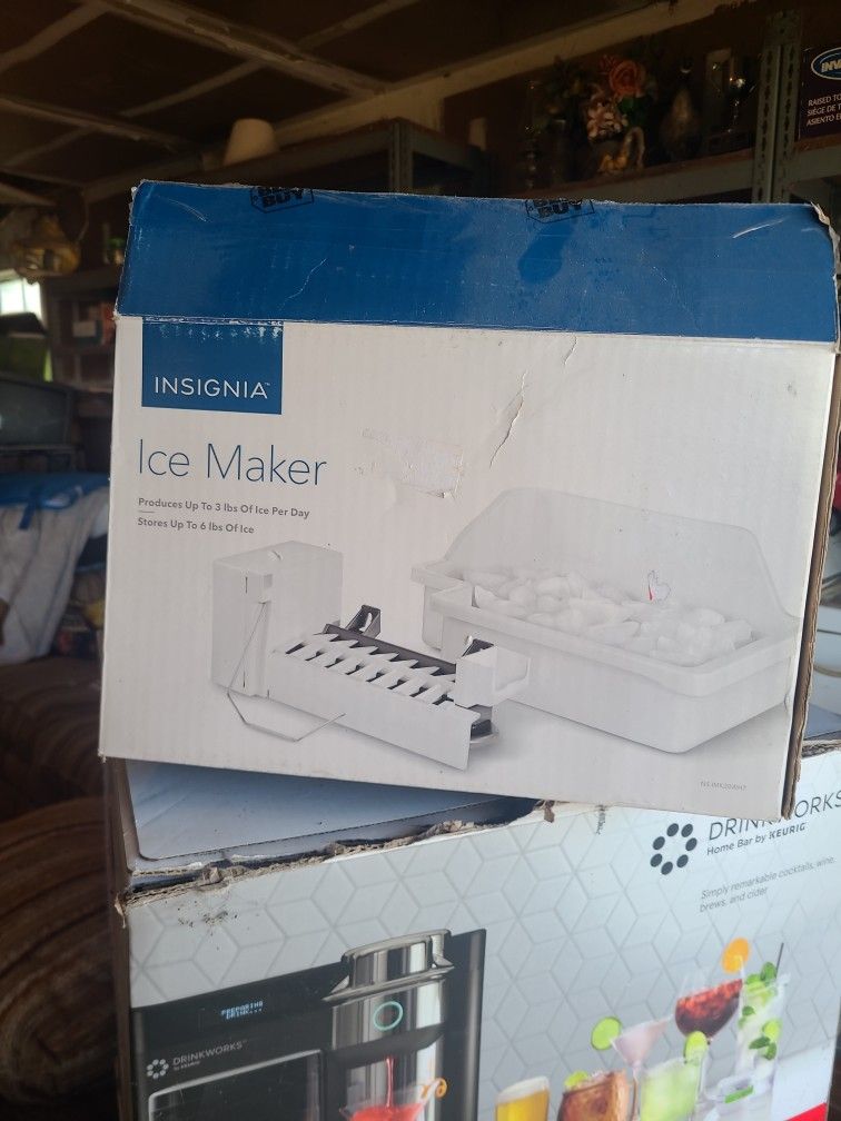 Insignia Ice Maker