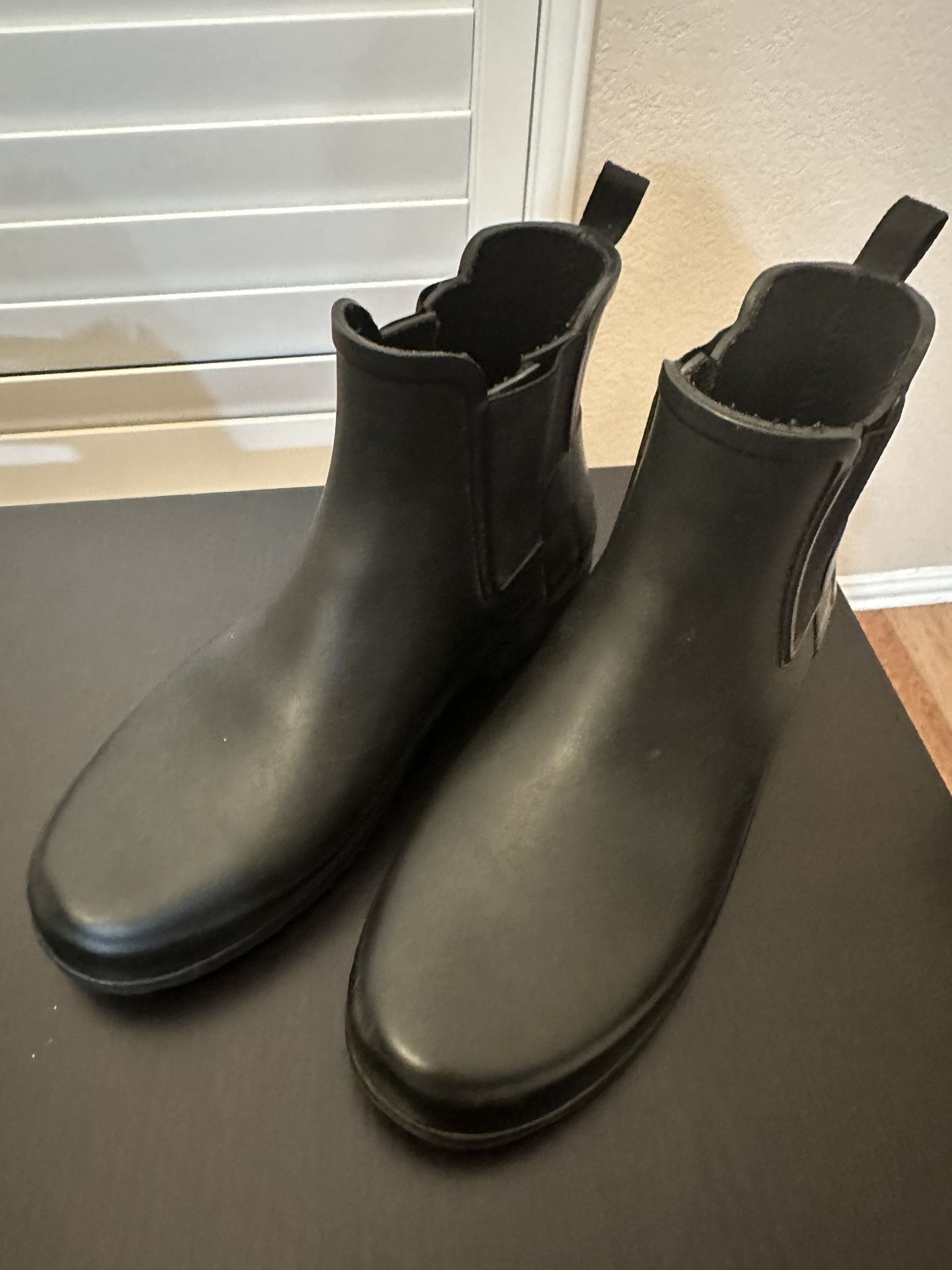Hunter Rain boots- Size 7