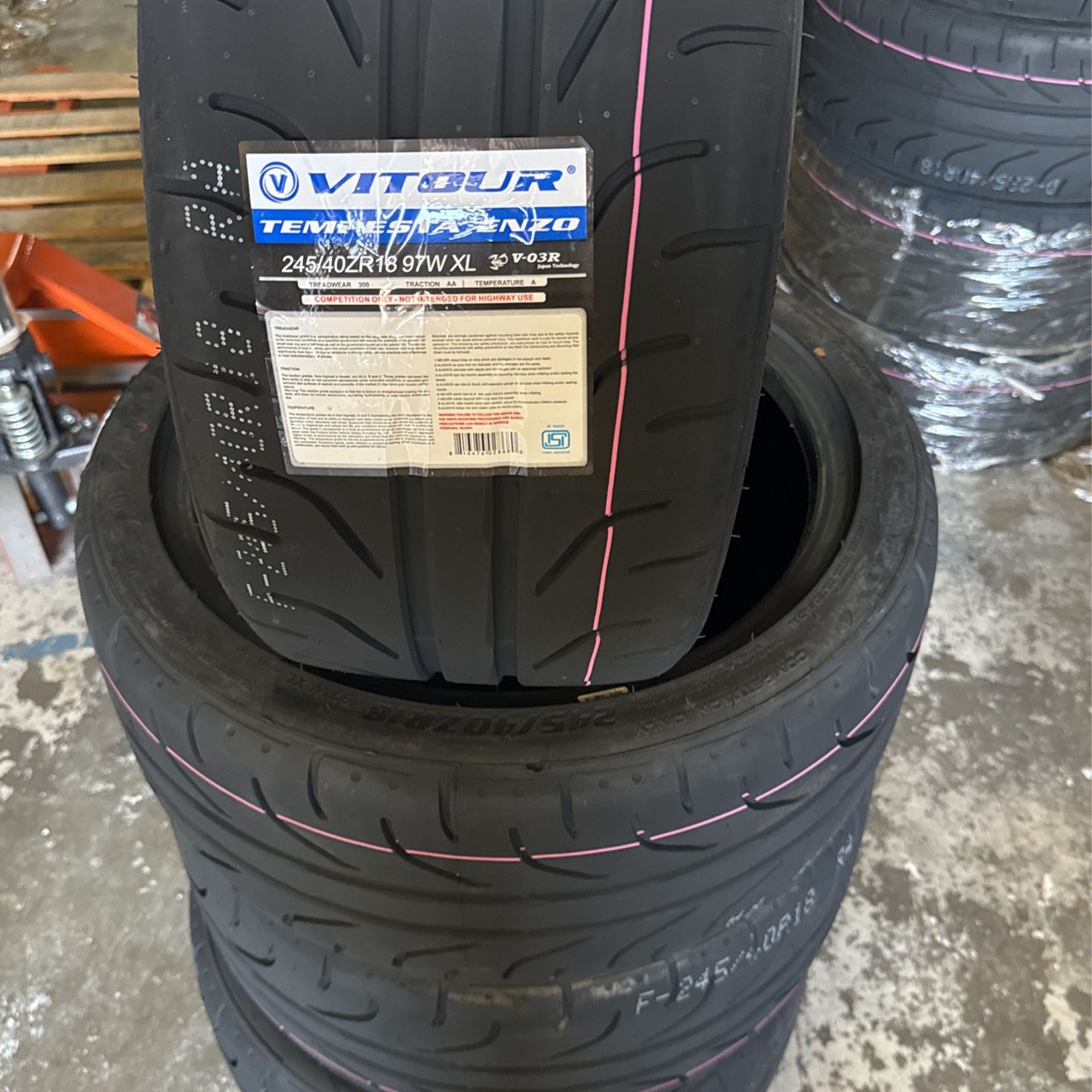 245/40/18 Vitour Tires