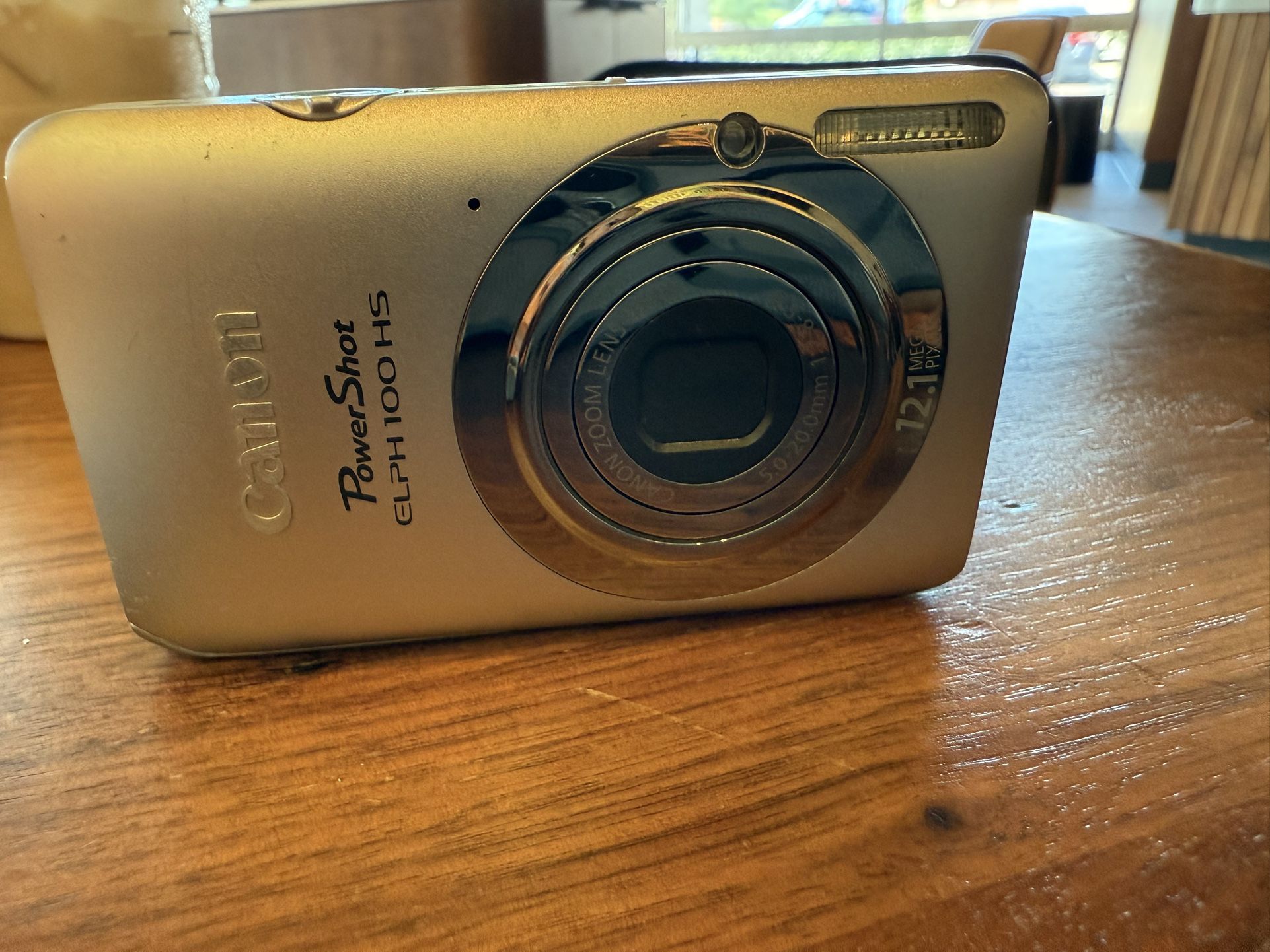 Canon Powershot Elph 100 HS