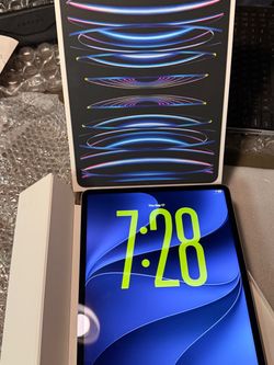 iPad Pro 12.9”  M4 6th Generation New in Box 256GB with Original Box & Charger & Folio 2024 Edition