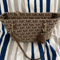 Michael Kors purse