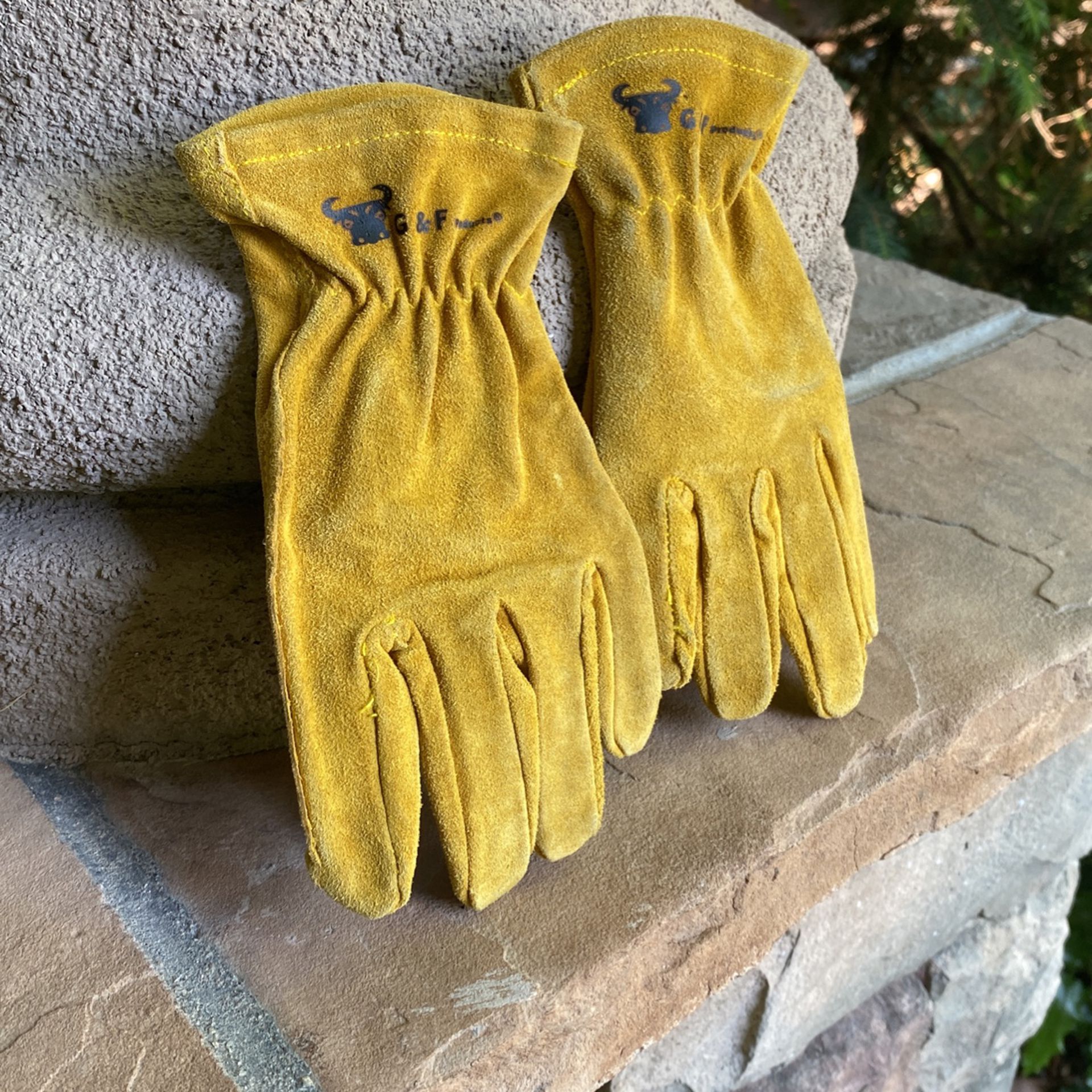 High Quality G&F Products, Leather Gloves- Almost Brand New
