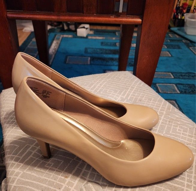 Brand New Nude Round Toe Pumps