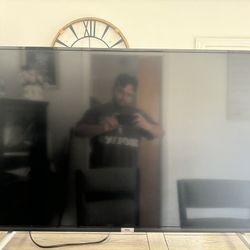 TCL ROKU Tv 50inch 