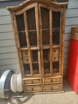 Solidwood, vintage wine racker, wherever you want to call it, it's pretty awesome and hold your wine glasses, your wine has jurors.