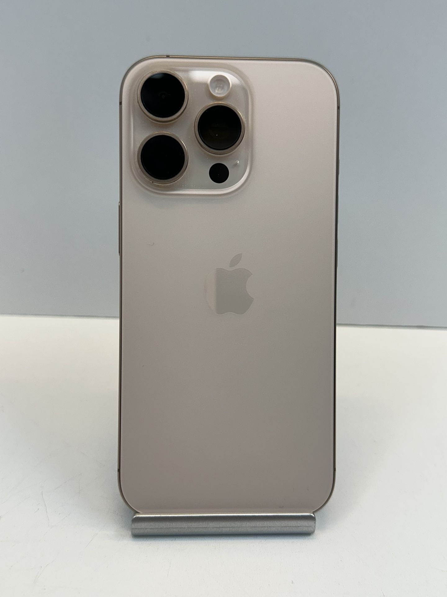 Apple iPhone 16 PRO 128gb. ( Unlocked Cellphone )