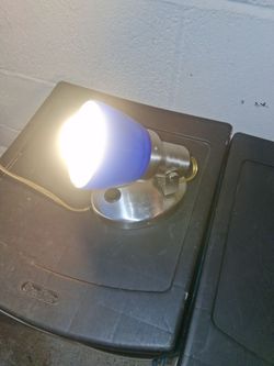 Small Wall Hanging Reading Light/ Lamp